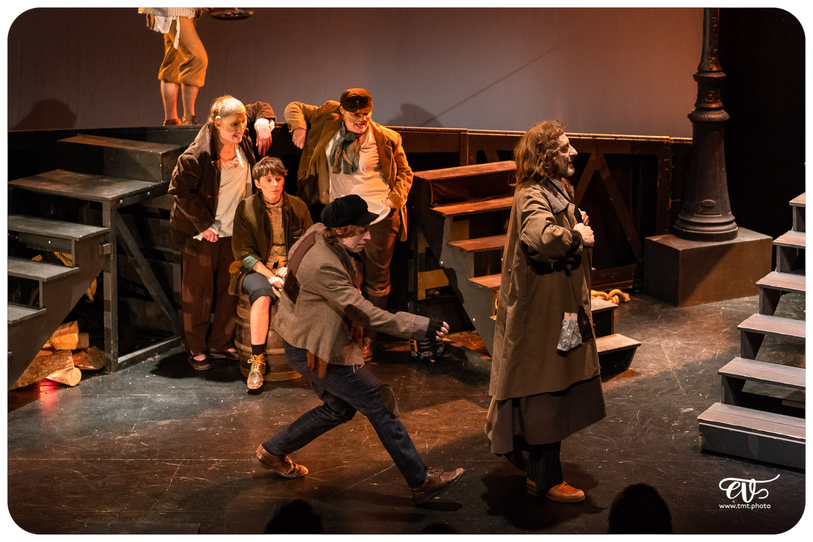 OLIVER TWIST (CIE LA MESNIE H.)